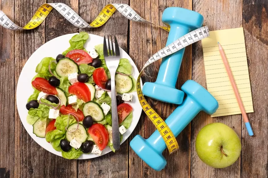 Nízkokalorická diéta na „obľúbenej diéte spojená s tréningom vám pomôže efektívne schudnúť